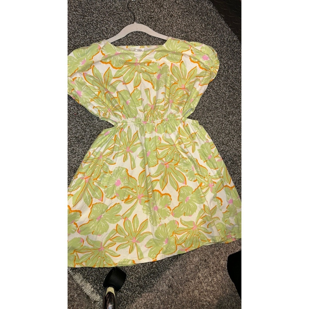 13-14 Zara Floral dress